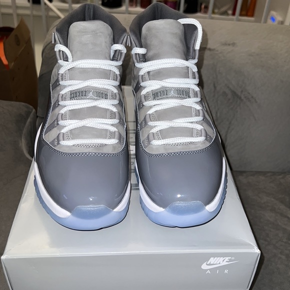 Jordan 11 cool grey - Picture 3 of 7